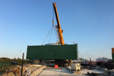 2-bunded-tank-being-lifted
